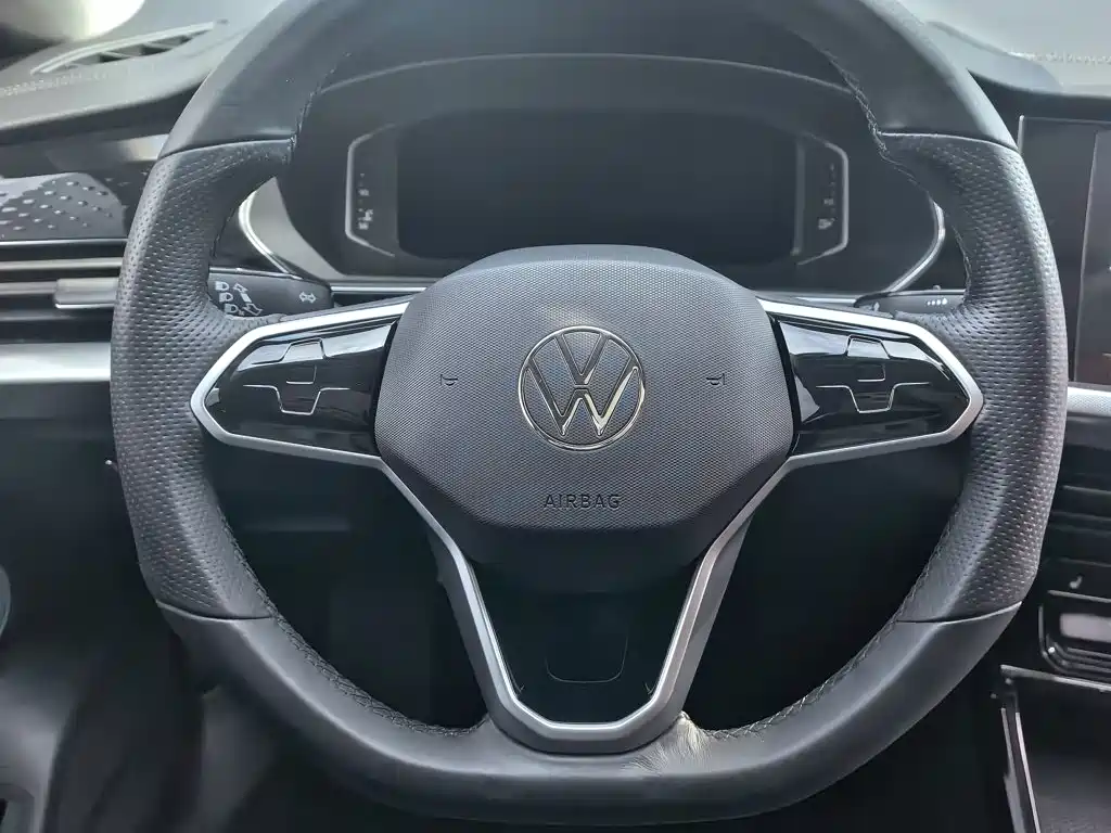 Фото 5 - Volkswagen Passat