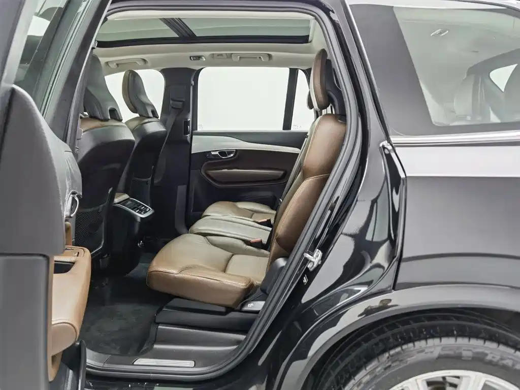 Photo 15 - Volvo XC90