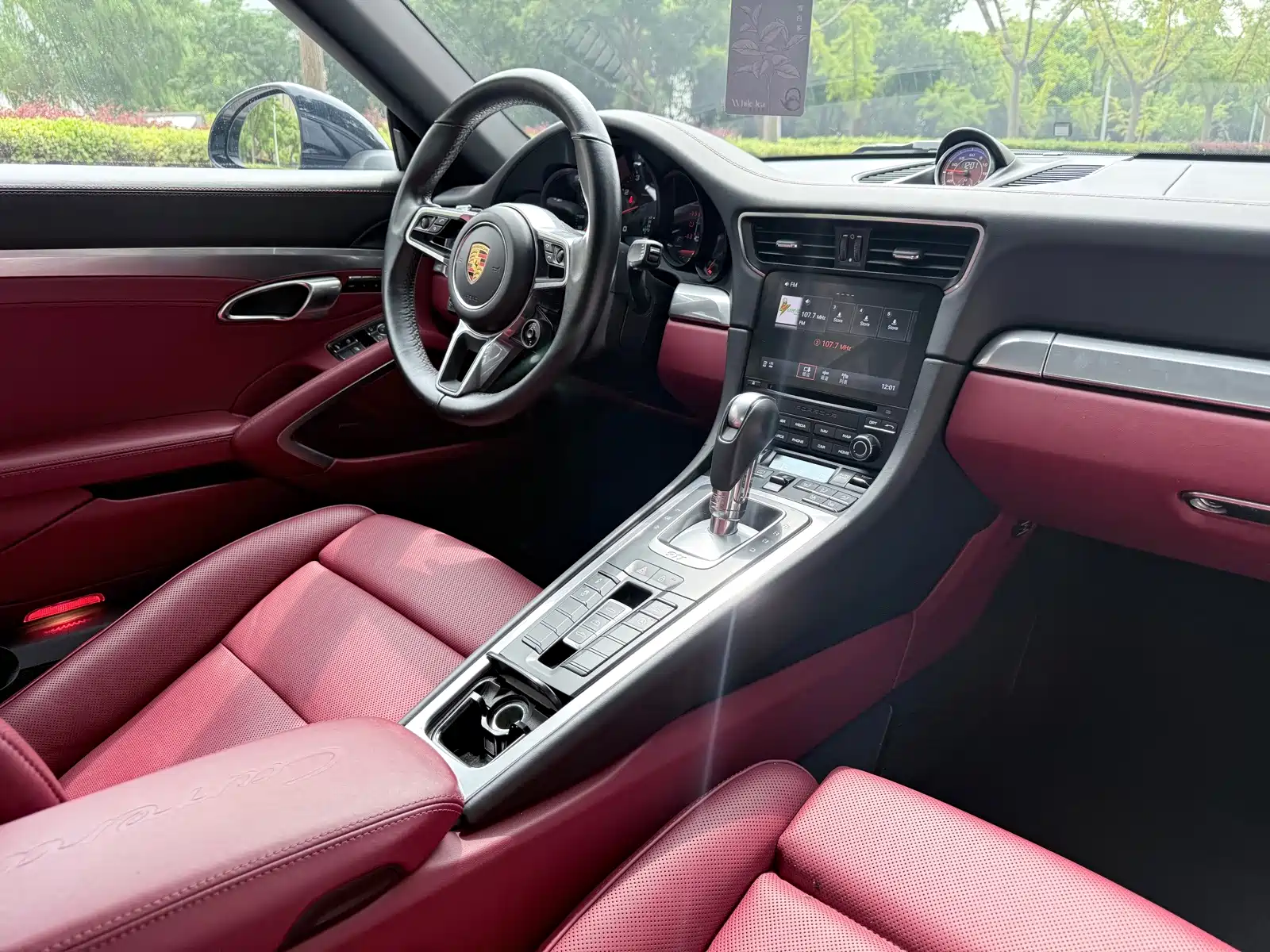 Photo 9 - Porsche 911