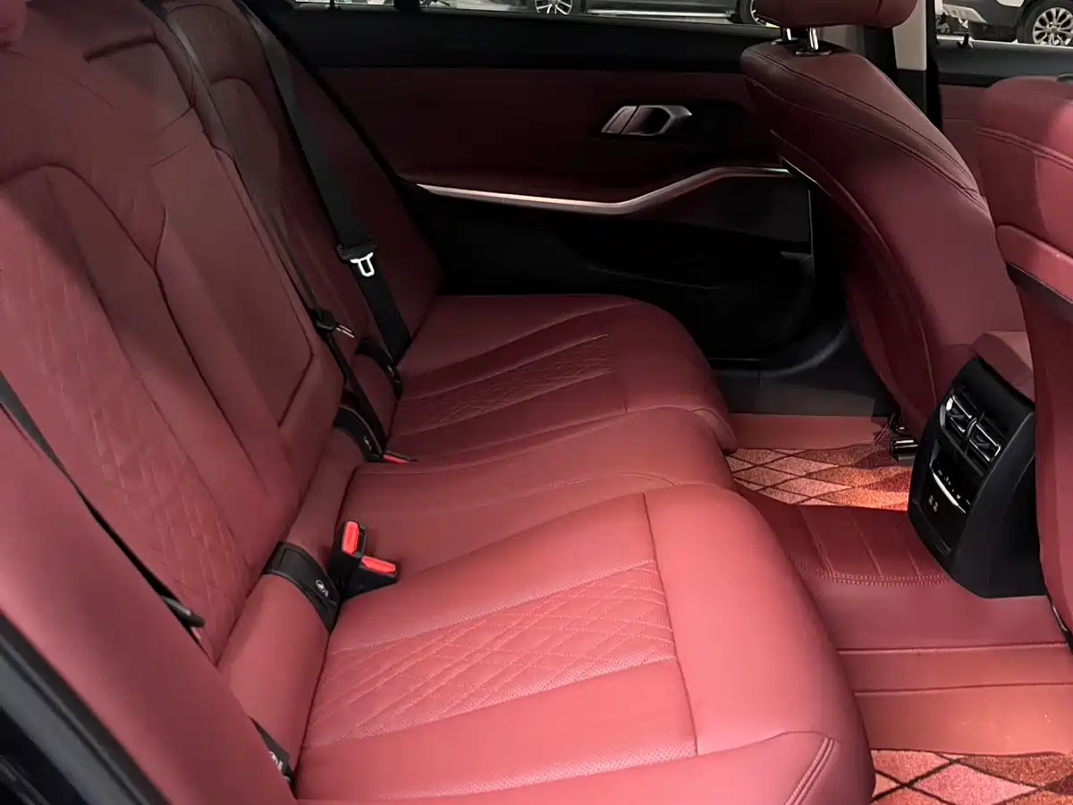 BMW 3 Series 2024 320Li M Sport Package фото 11