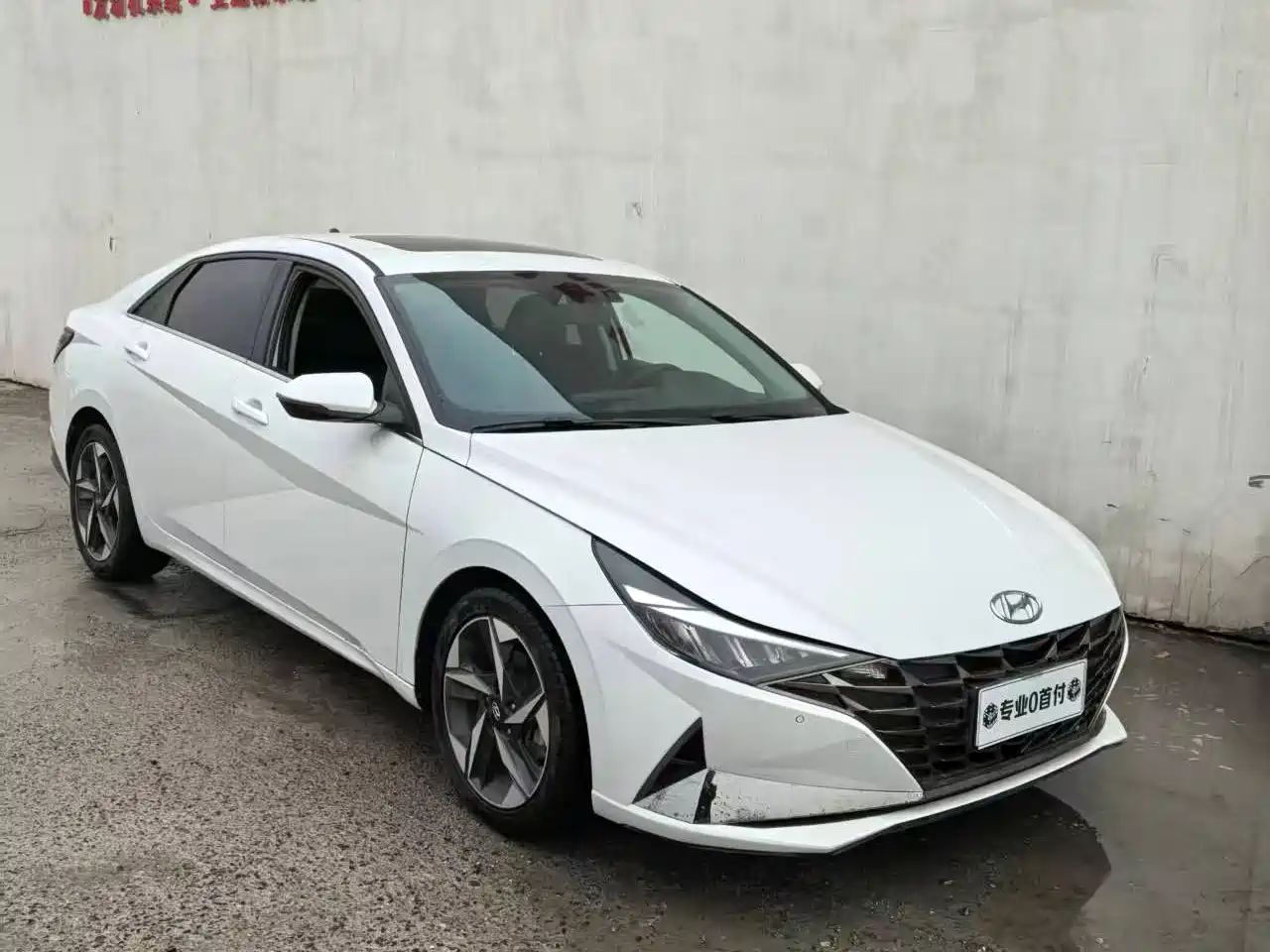 Hyundai Elantra 2023 Model 1.5L CVT LUX Premium Edition фото 3