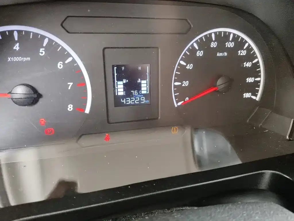 Dongfeng Fengxing Lingzhi 2025 2023 M5L 1.6L Base Model 5-Seater