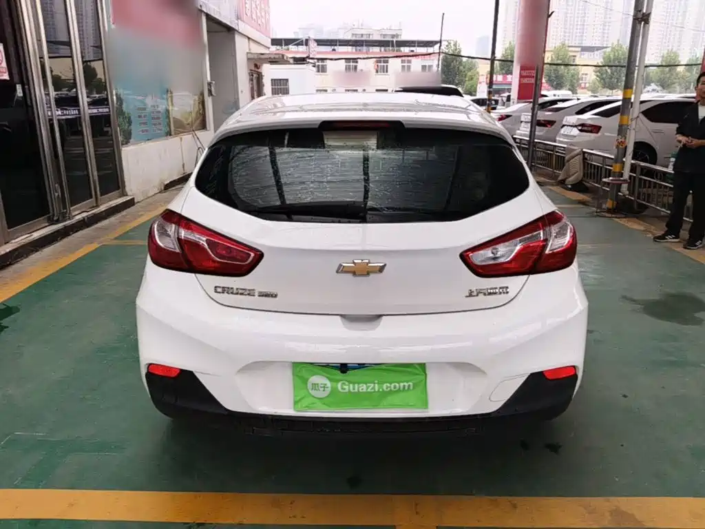 Chevrolet Cruze 2018 2018 Hatchback 320 Automatic Pioneer Sunroof Edition