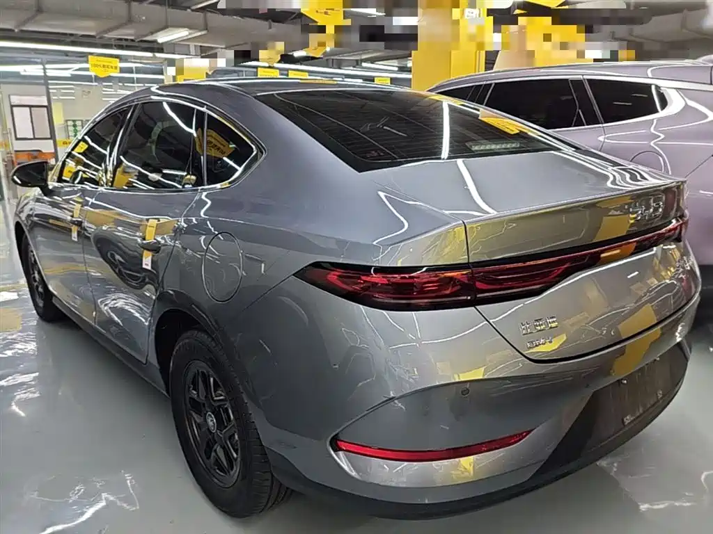 BYD Qin PLUS 2025 DM-i Smart Drive 55KM Leader фото 5