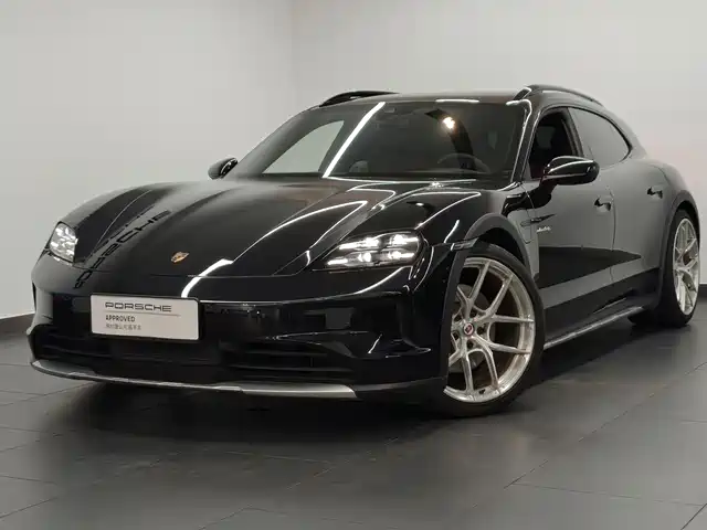 Porsche Taycan 2025