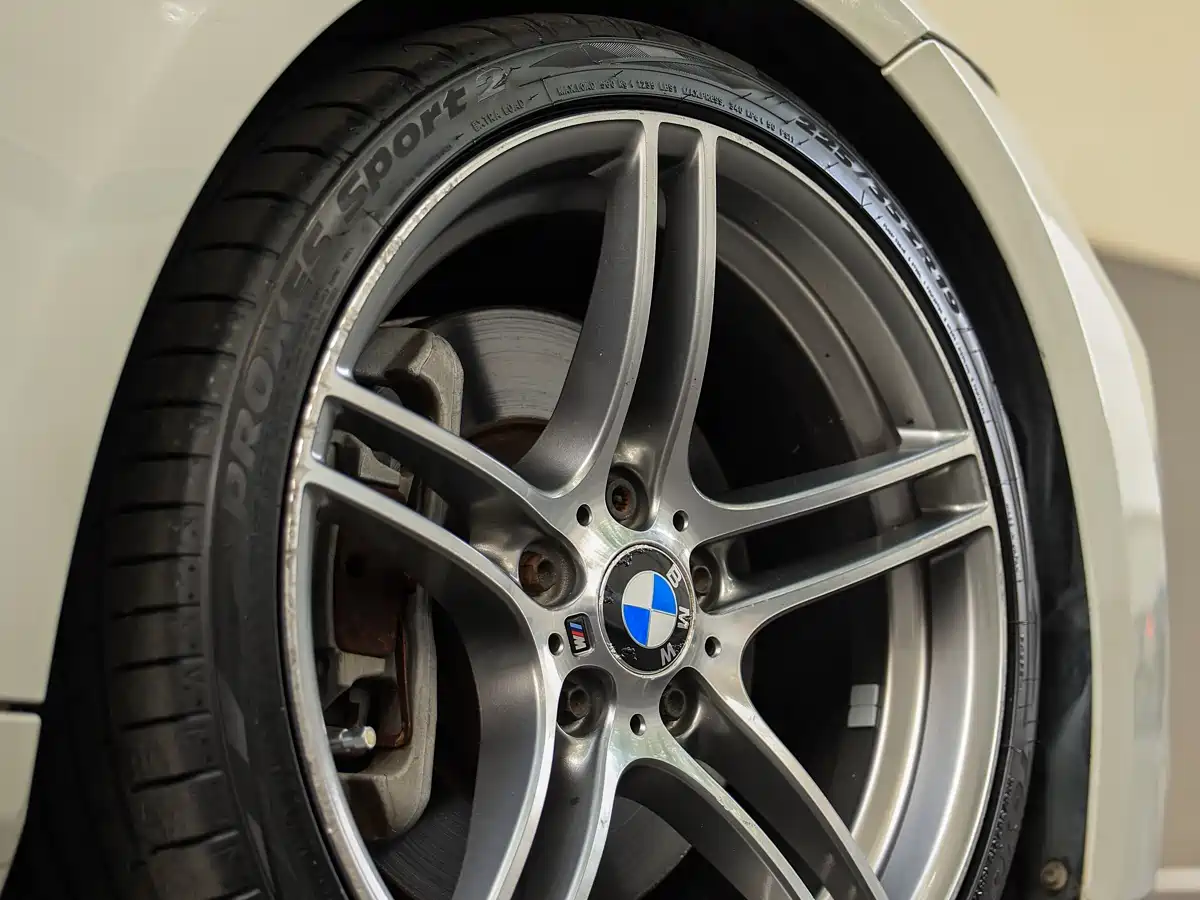 BMW 3 Series (Import) 2011 335i Convertible Coupe фото 6