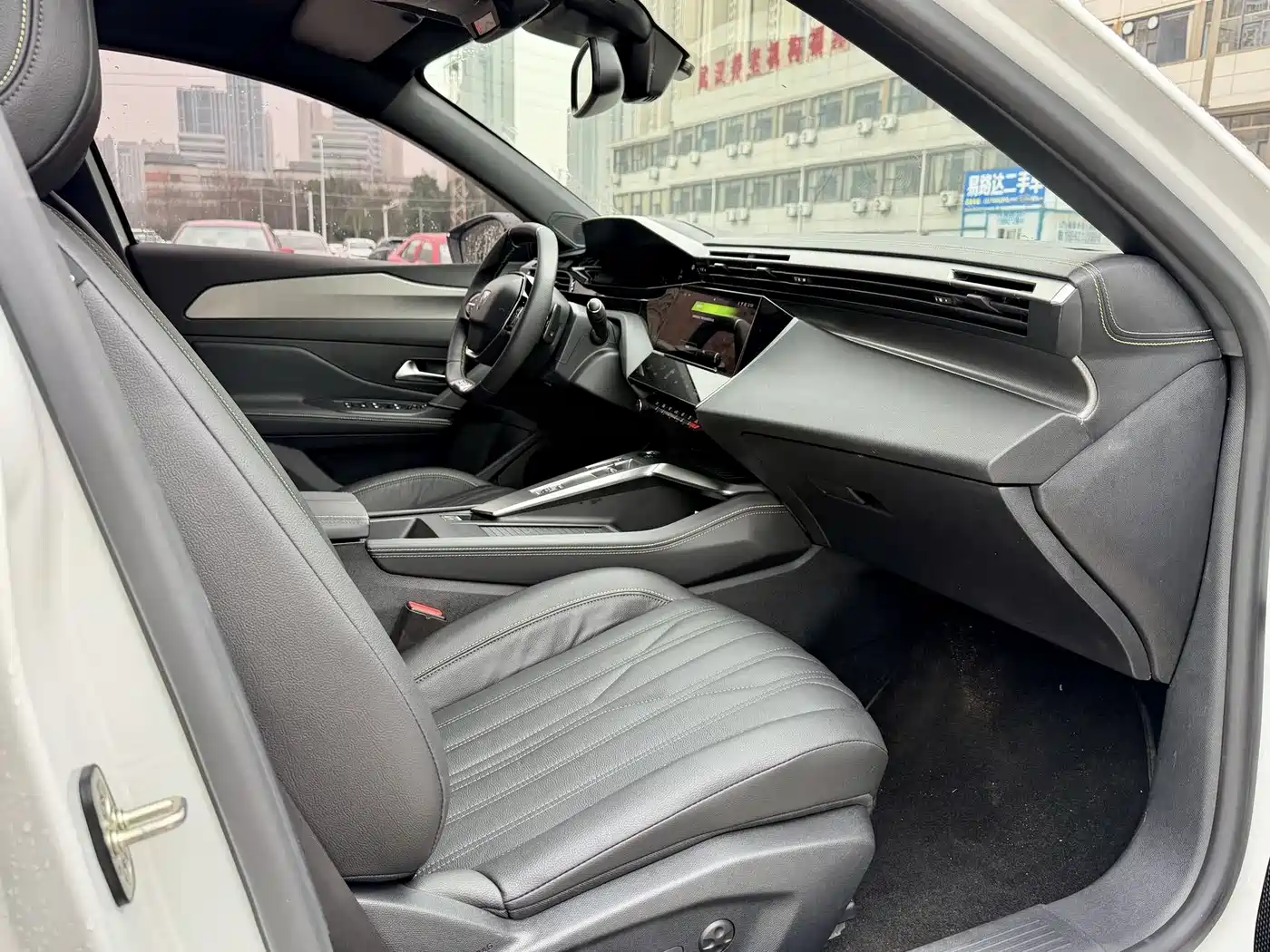 Peugeot 408X 2023 Charm Edition фото 14