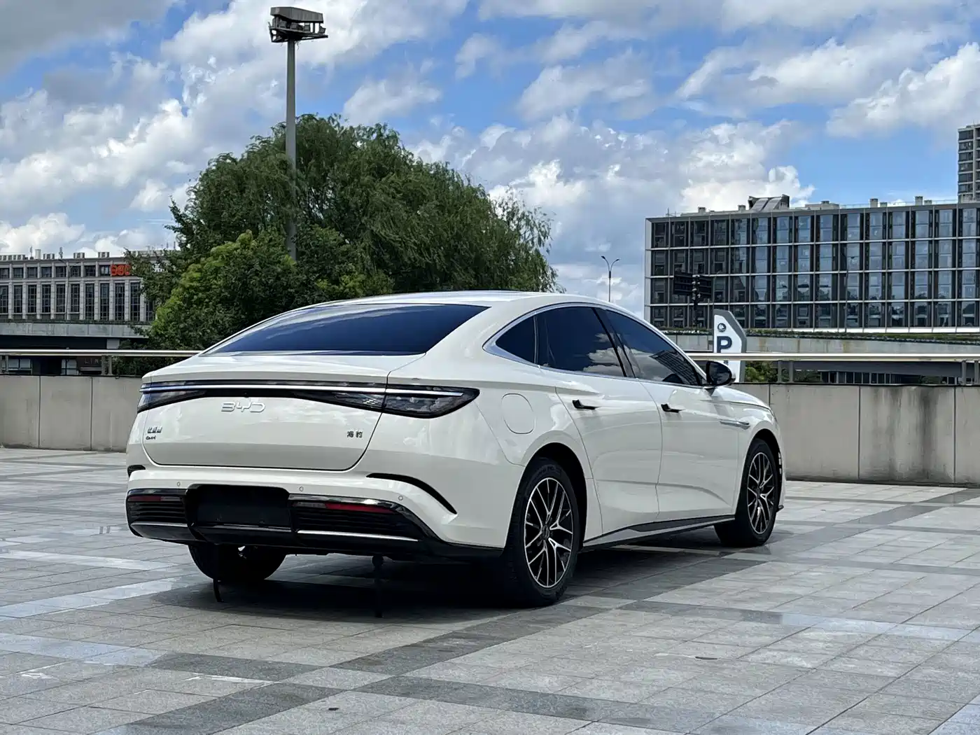 BYD Seal 2024 2023 DM-i 1.5L 121km Luxury