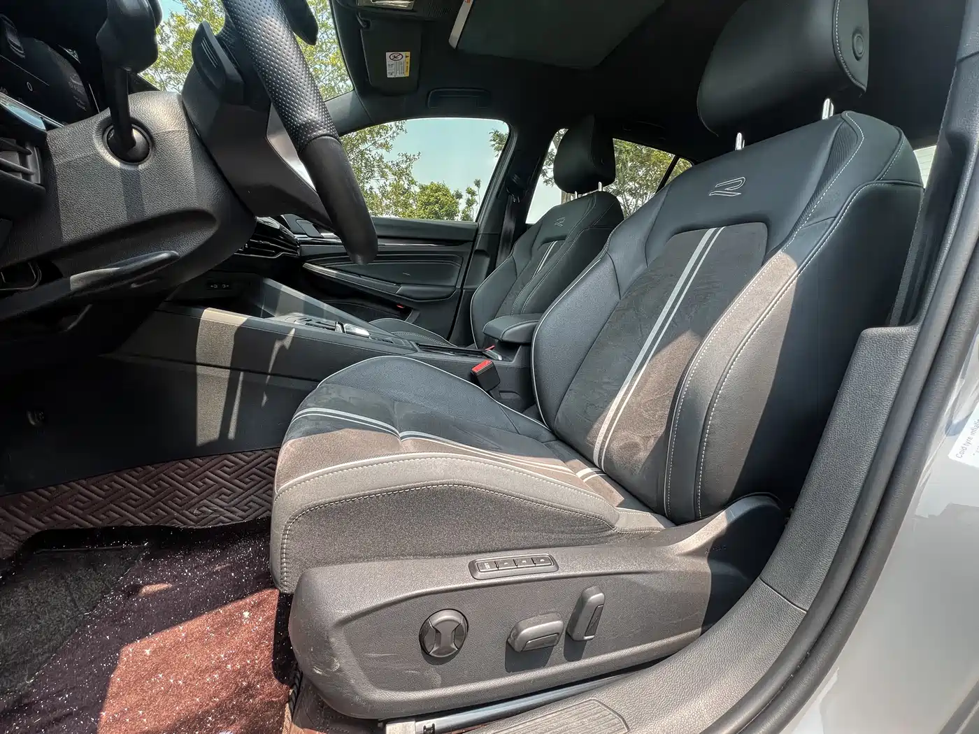 Volkswagen Golf 2023 Model 280TSI DSG R-Line фото 4