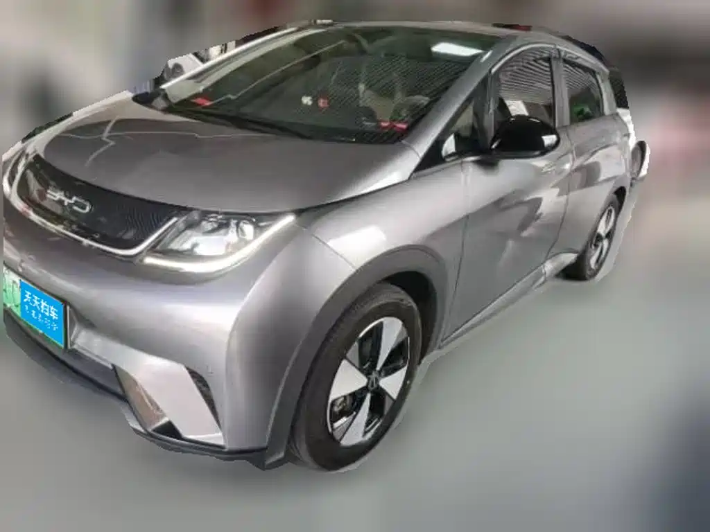 BYD Dolphin 2023