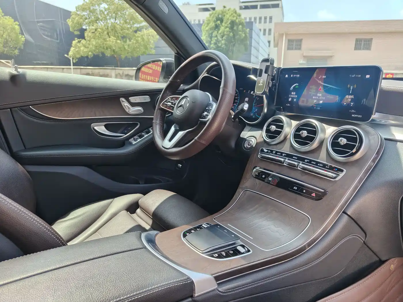Mercedes-Benz GLC 2020 Facelift GLC 260 L 4MATIC Luxury фото 16