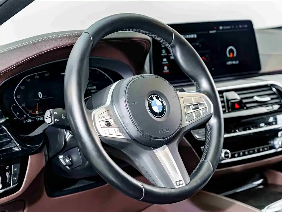 BMW 5 Series 2022 Model Second Facelift 525Li M Sport Package фото 10