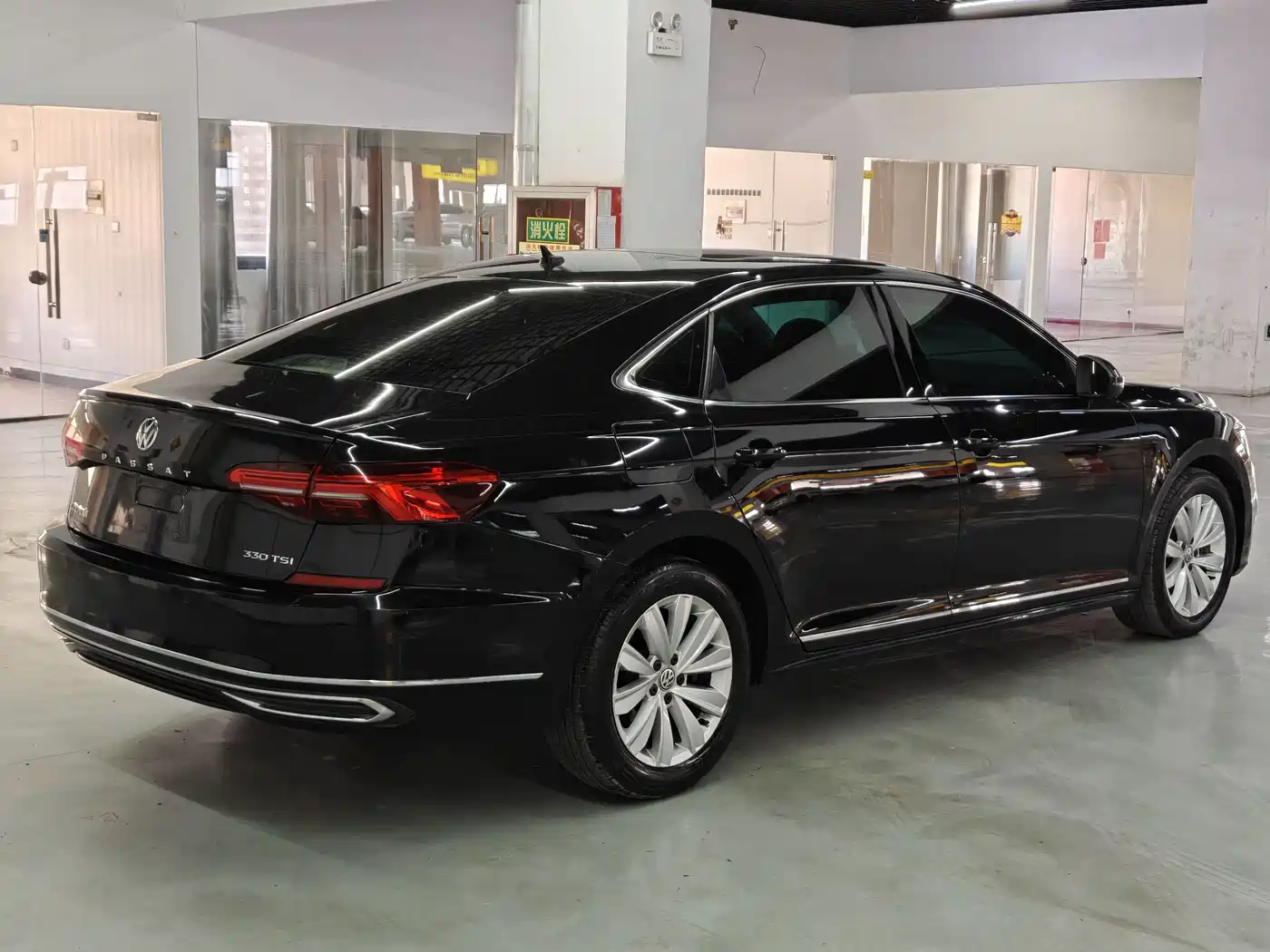 Volkswagen Passat 2019 330TSI Elite Version China VI фото 4