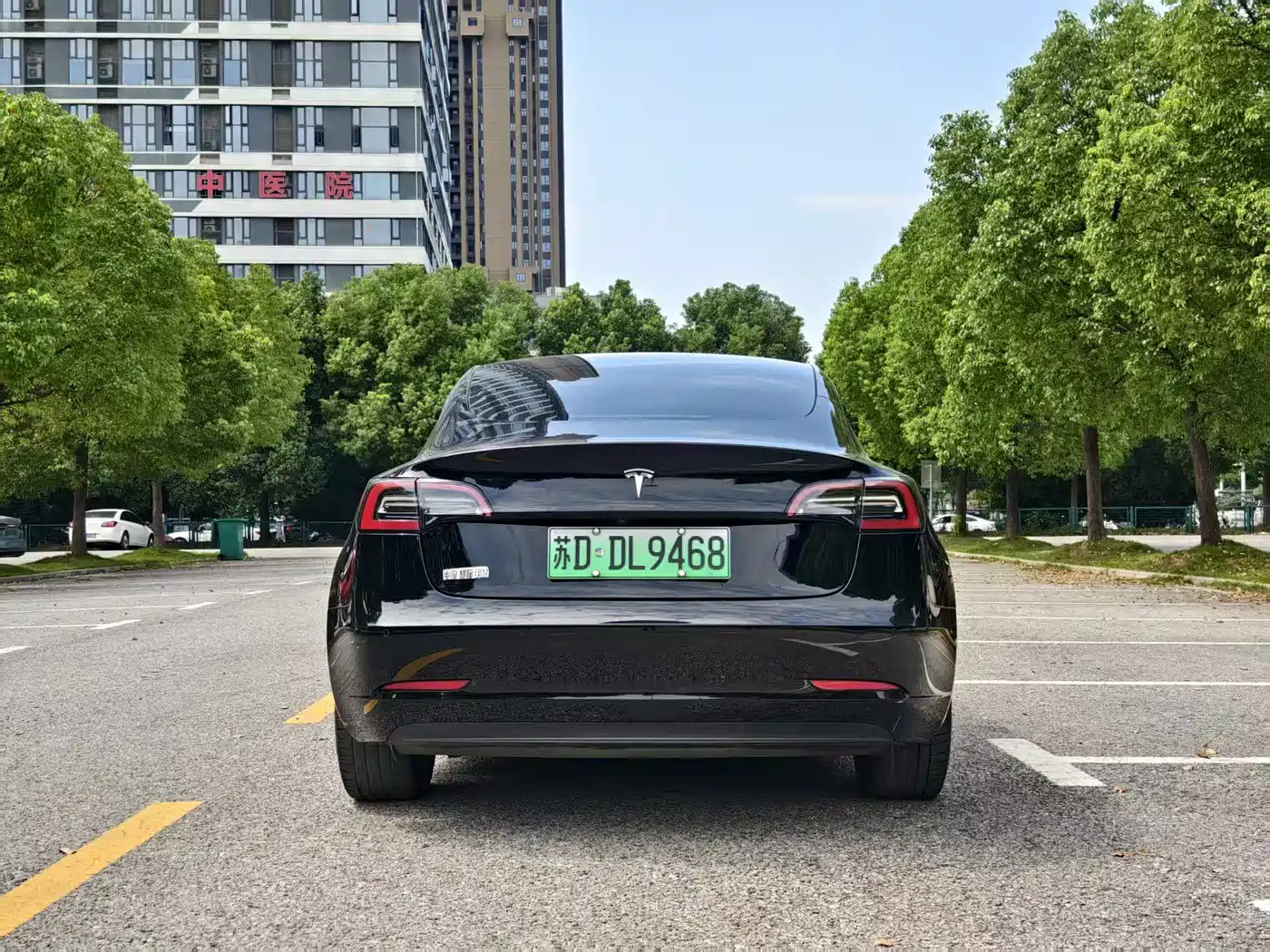 Фото 8 - Tesla Model 3