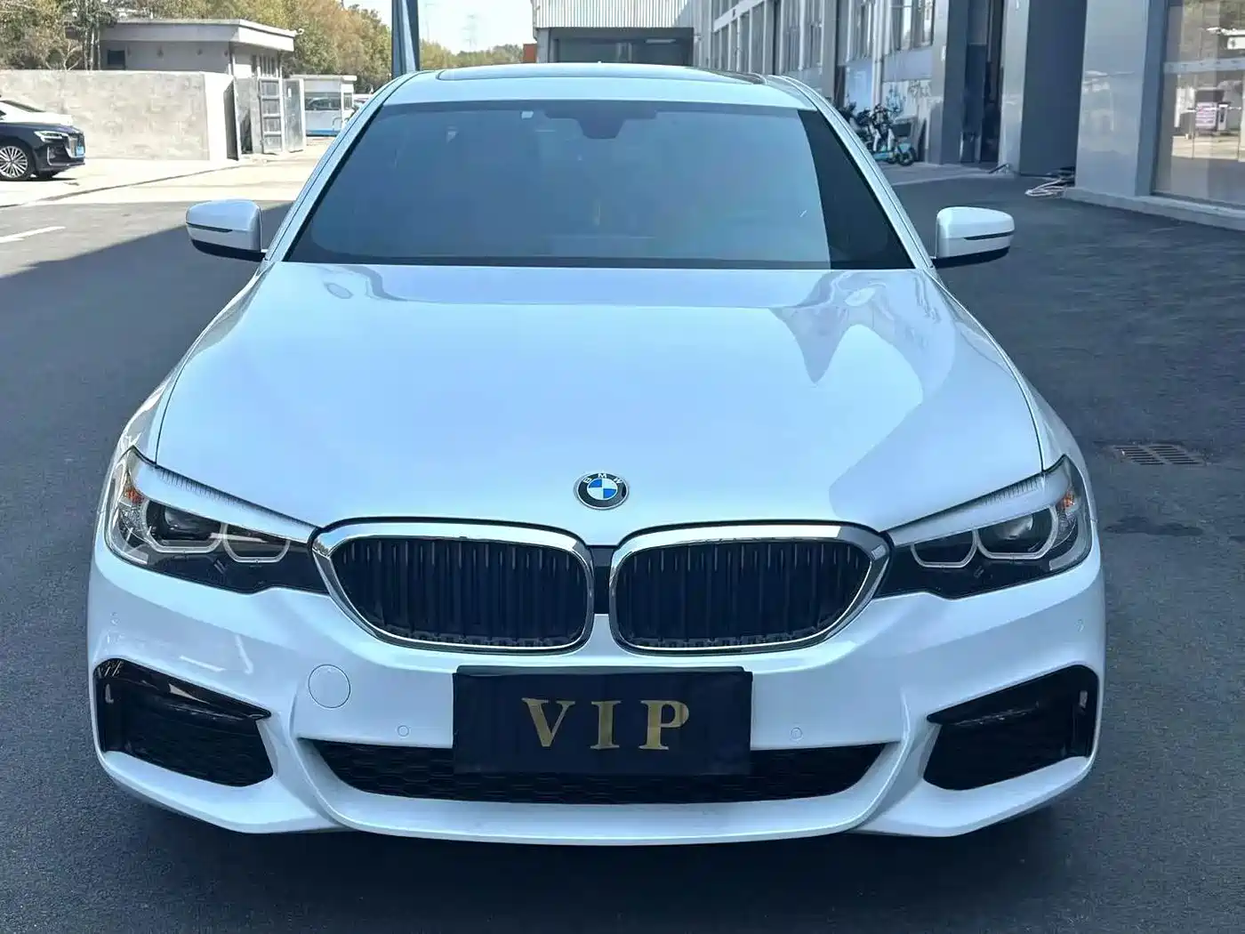 Фото 2 - BMW 5 Series
