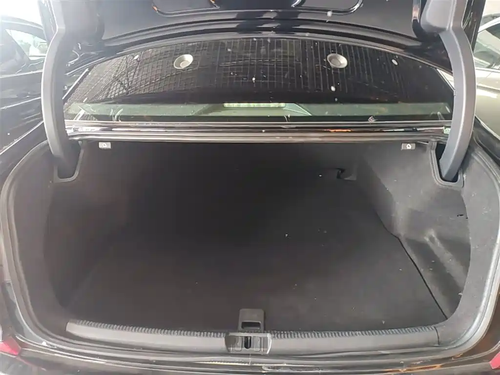 Volkswagen Passat 2017 330TSI DSG Prestige фото 19