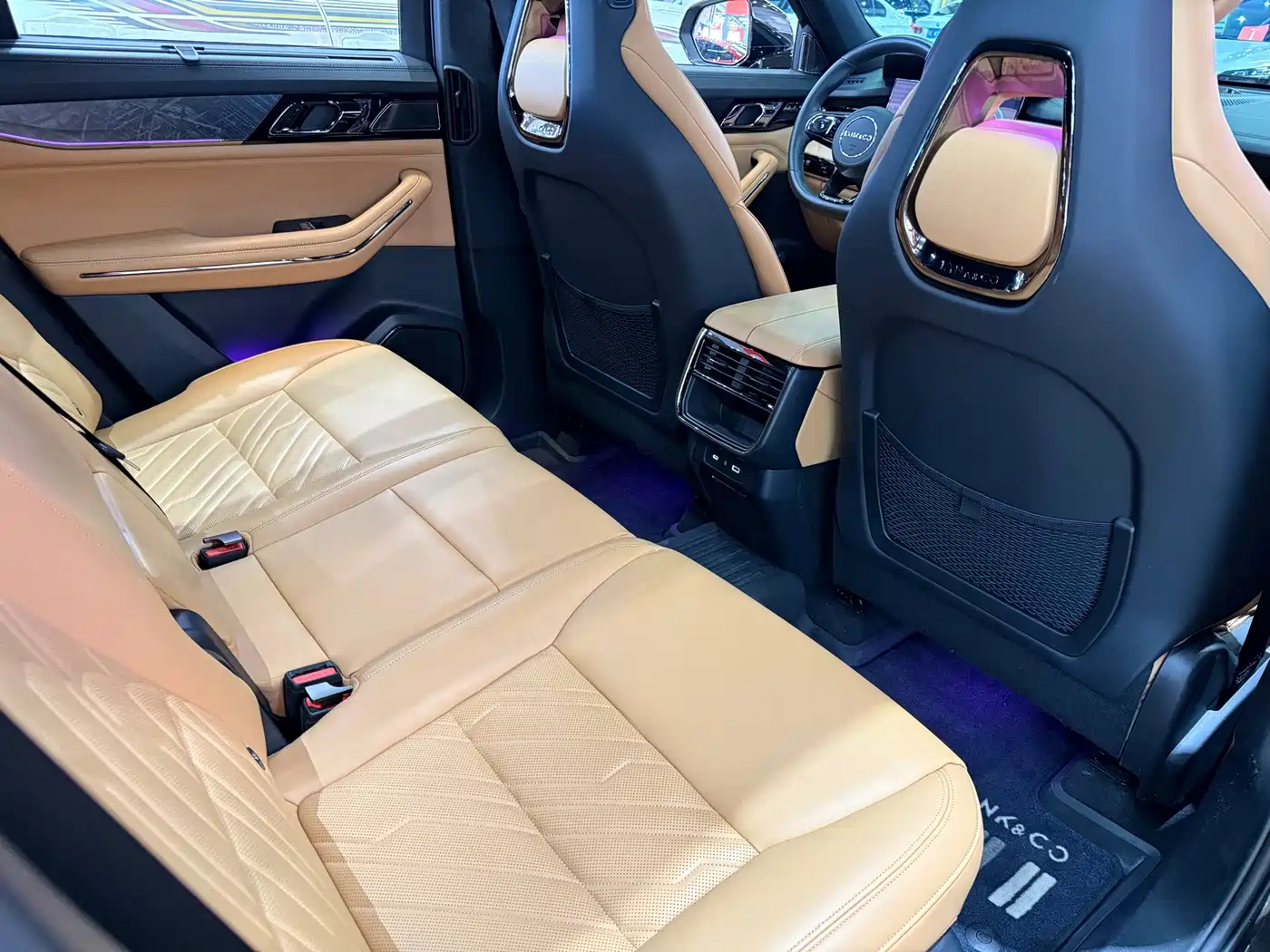 Lynk & Co 09 2022 2021 2.0T Halo 7-seater