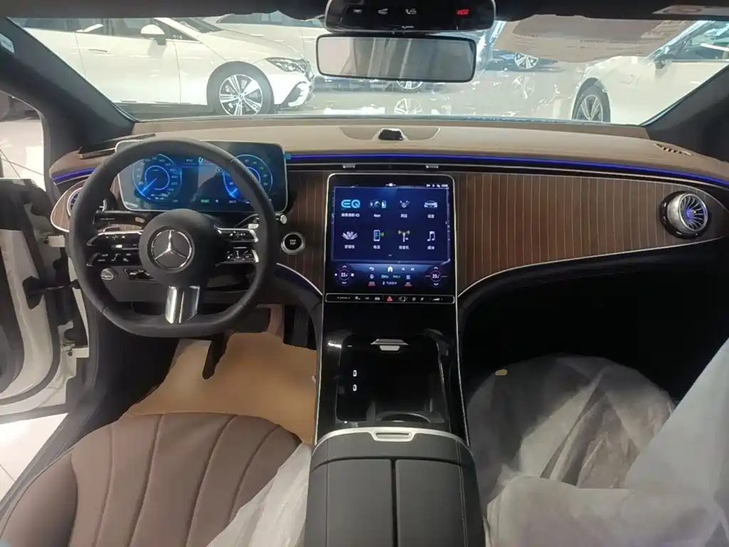 Mercedes-Benz EQE 2025 2025 500 4MATIC Pioneer