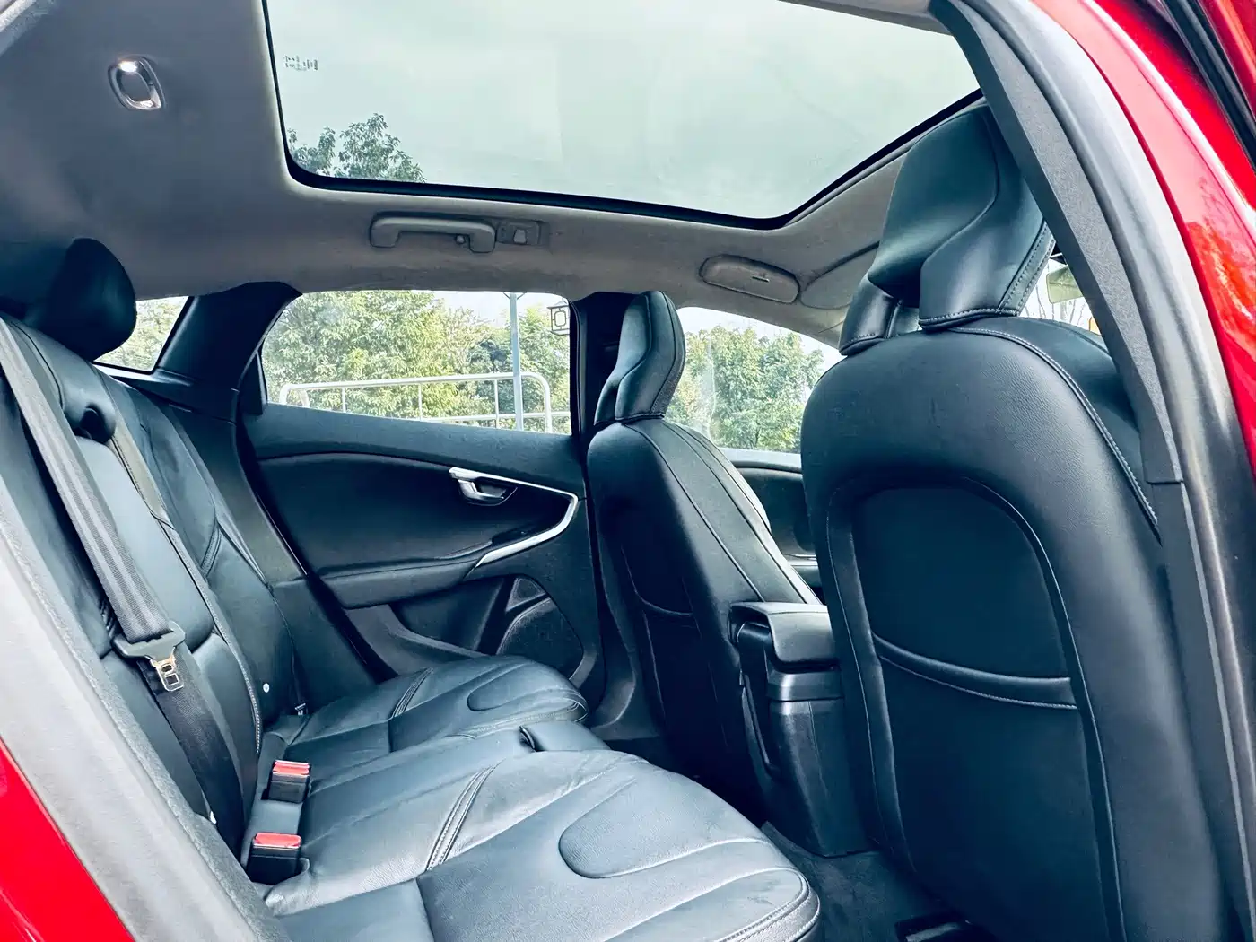 Photo 11 - Volvo V40
