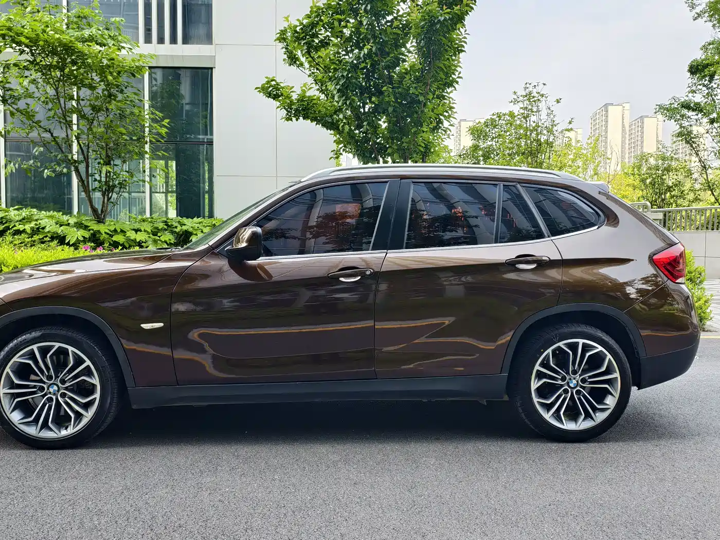 BMW X1 (Import) 2012 Model xDrive28i фото 9