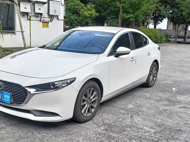 Mazda 3 Axela 2024