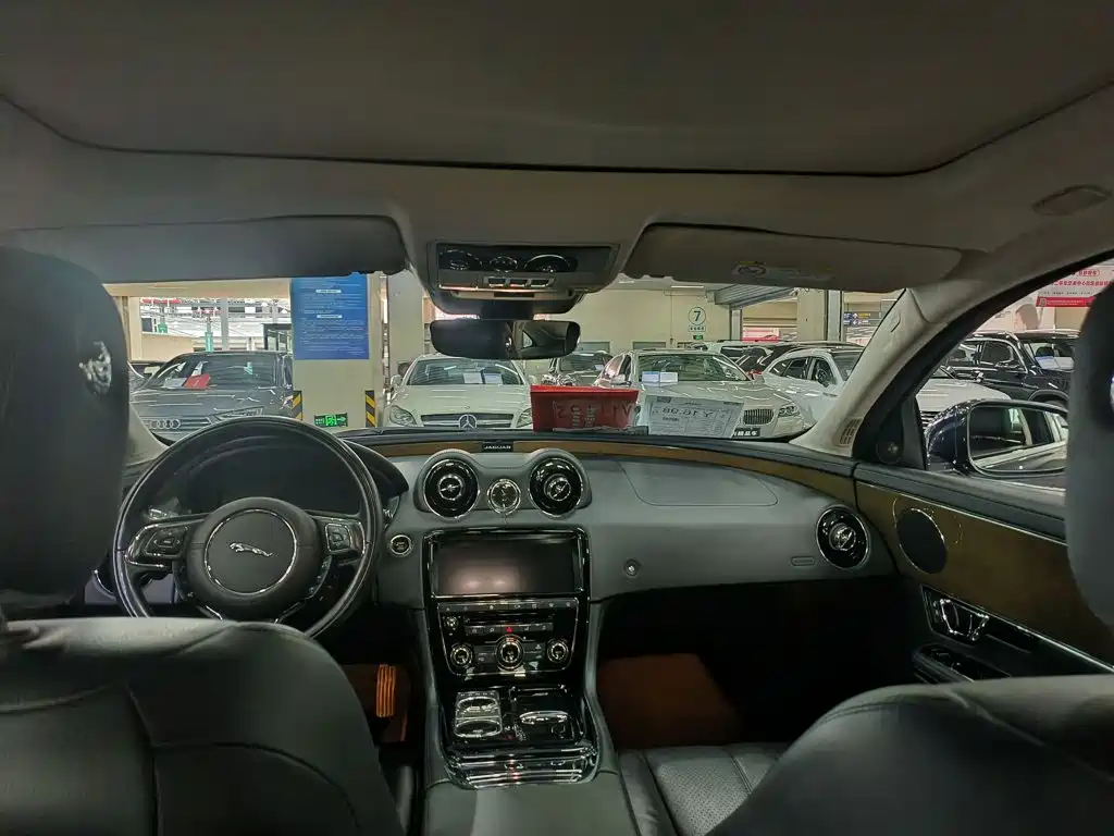 Jaguar XJ 2018 2018 XJL 3.0 SC 2WD Elegant Business Edition