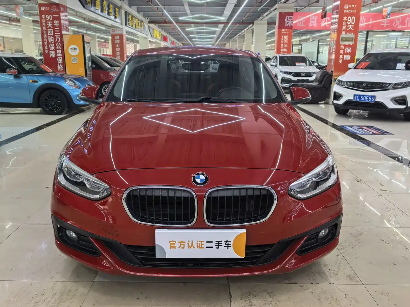 BMW 1 Series 2019 118i Fashion Edition фото 3