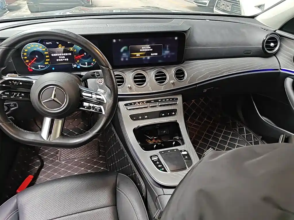 MERCEDES-BENZ E-CLASS