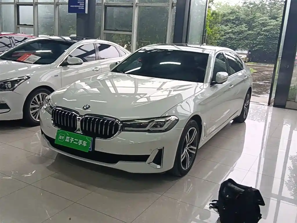 BMW 5-SERIES