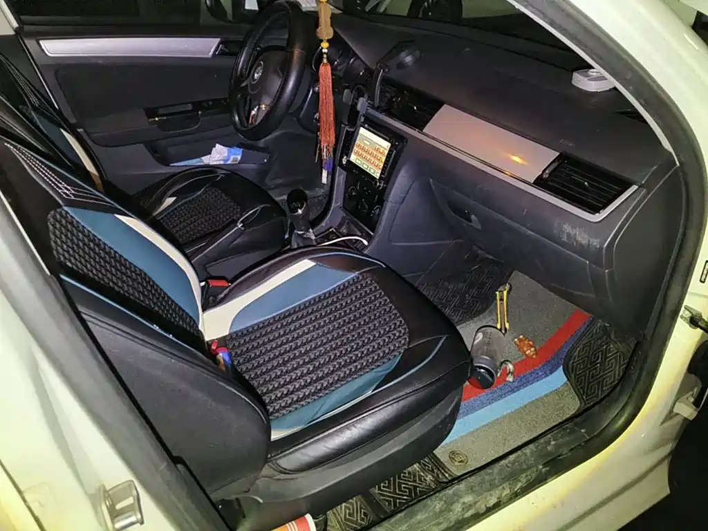 صورة 12 - Volkswagen Bora