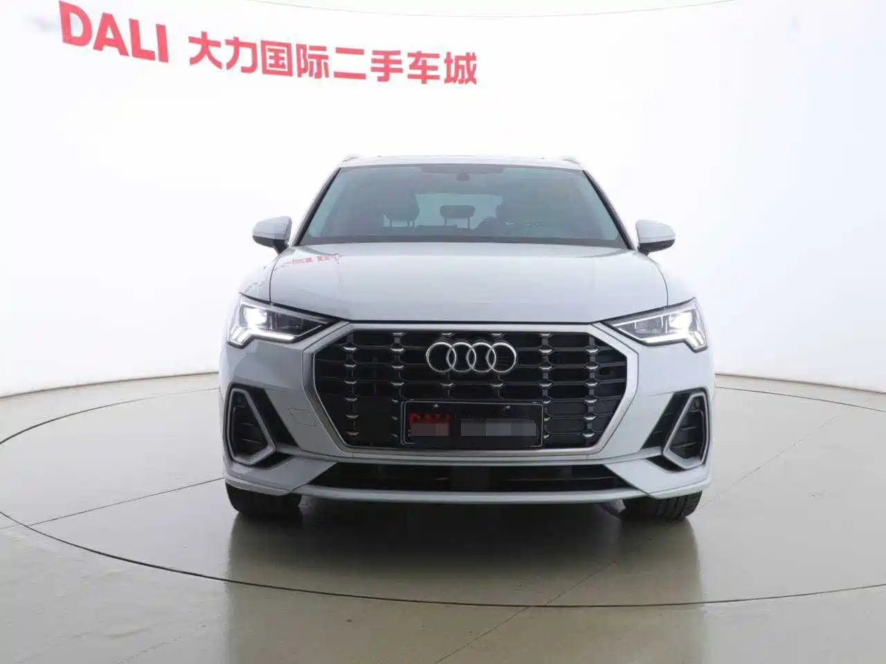 Audi Q3 2023 35 TFSI Fashion Dynamic Model (1.5T) фото 2