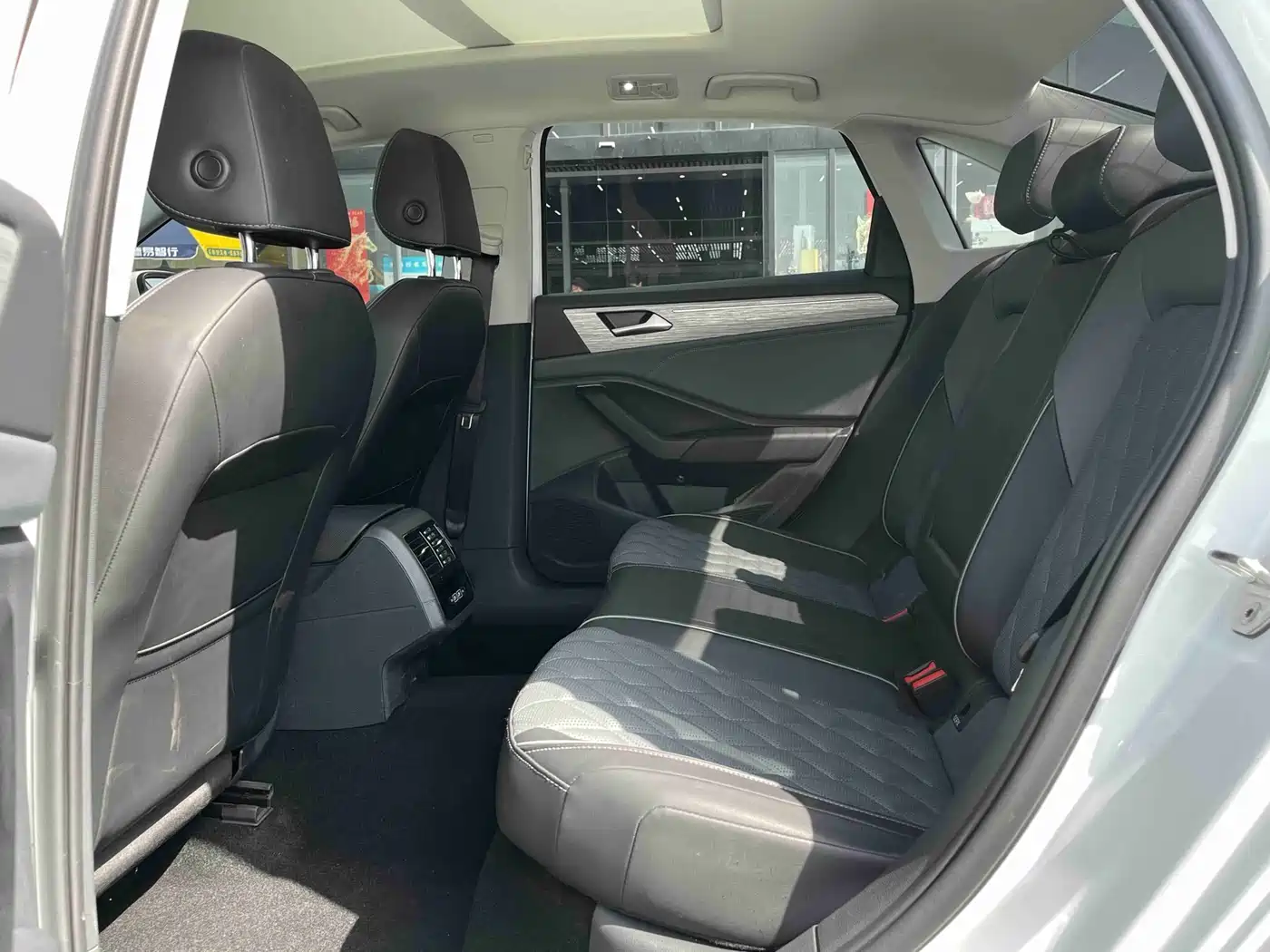 Volkswagen Sagitar 2025 300TSI DSG Surpass Edition фото 6