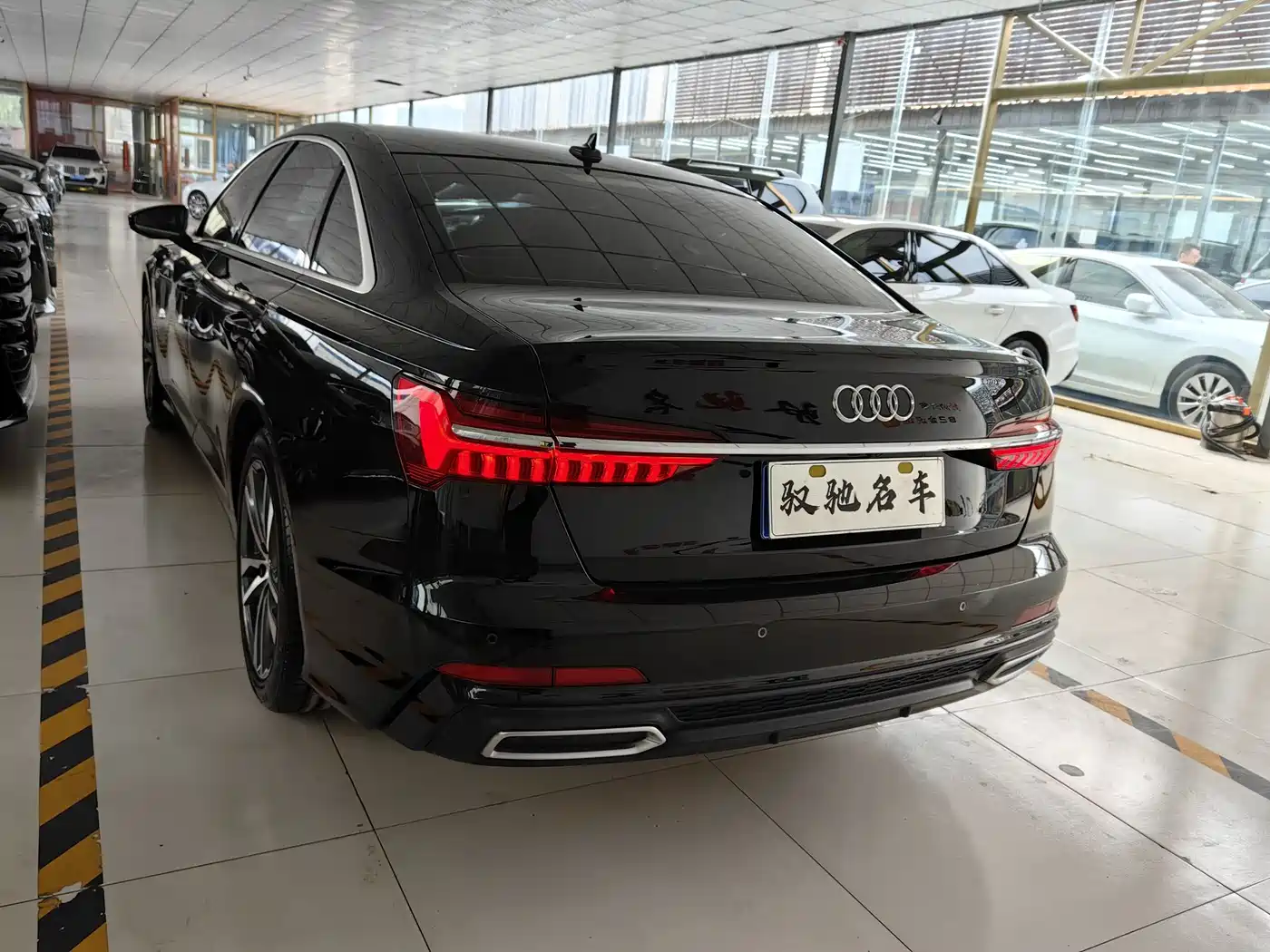 Audi A6L 2021 40 TFSI Luxury Sport фото 14