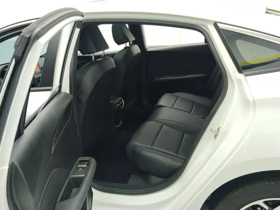 MG MG5 2025 2025 300TGI Global Flagship