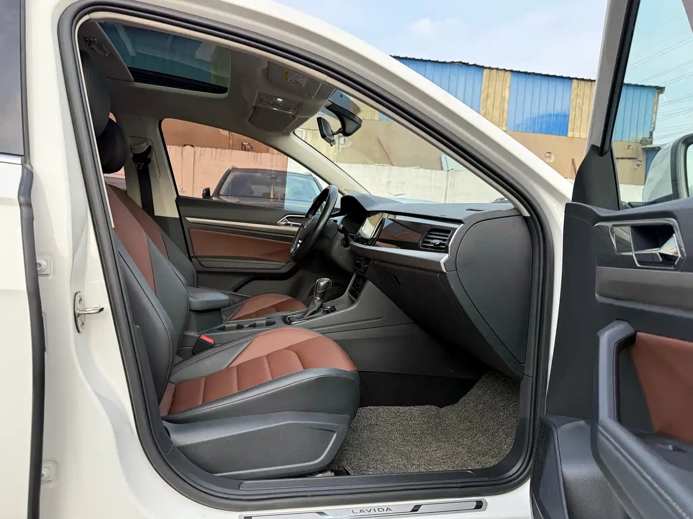 Volkswagen Lavida 2022 280TSI DSG Luxury Edition фото 21