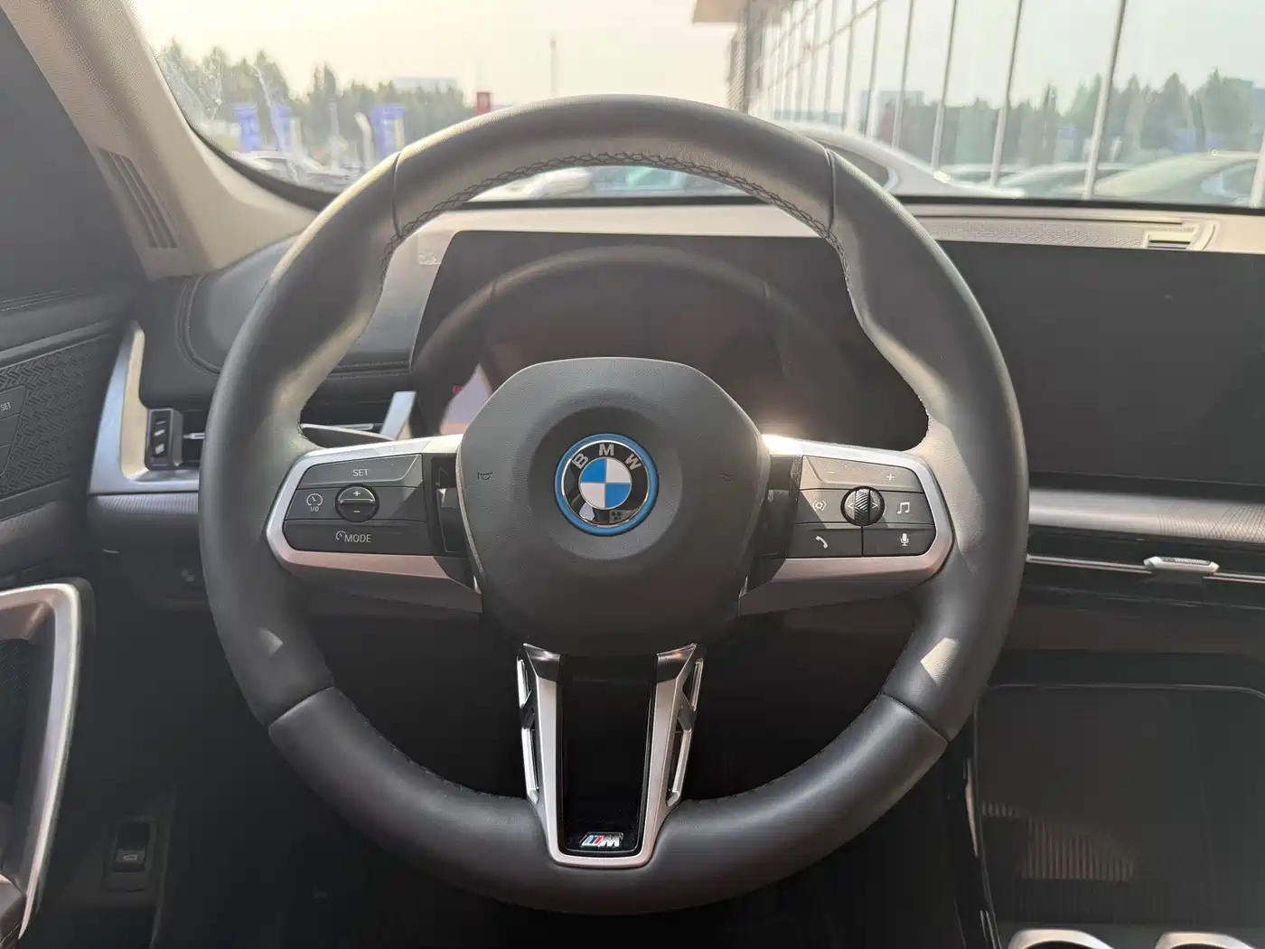 BMW iX1 2025 2025 eDrive25L M Sport Package