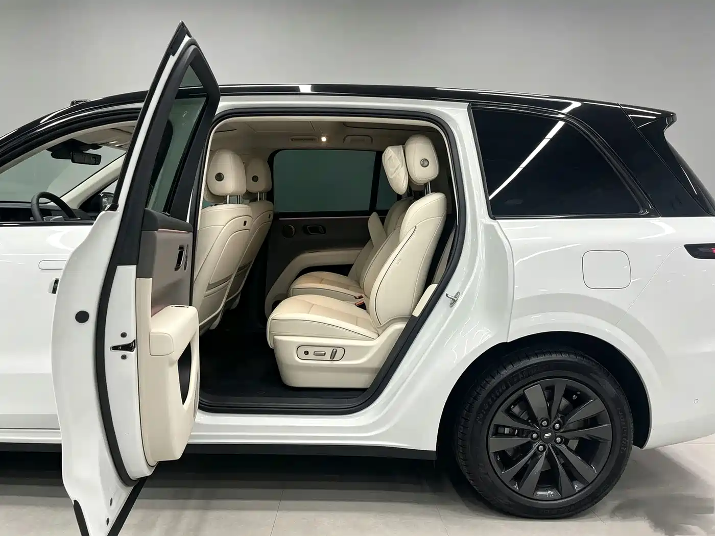 Li Auto Li i8 2025 2025 Standard Edition