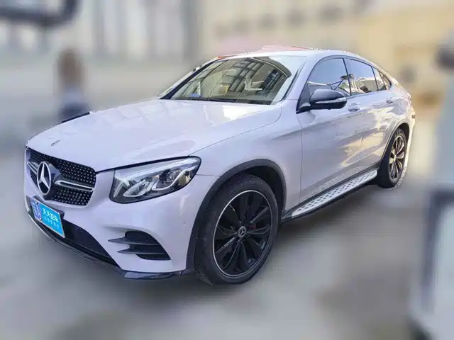 Mercedes-Benz GLC Coupe 2019 GLC 260 4MATIC Coupe SUV — фото 1