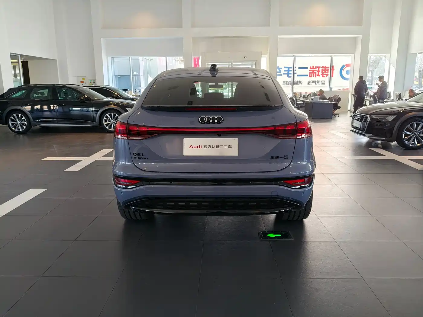 AUDI Q6L SPORTBACK E TRON