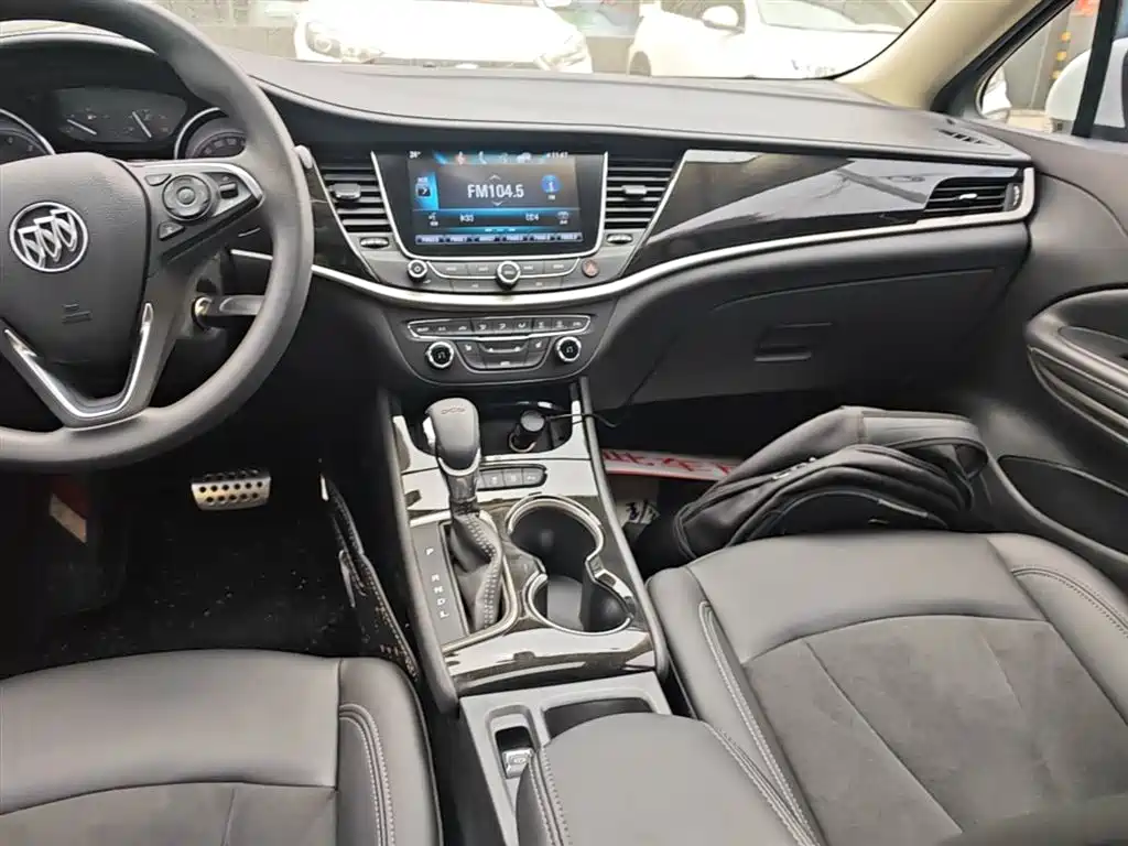Buick Verano 2017 Sedan 20T DCT Elite фото 13