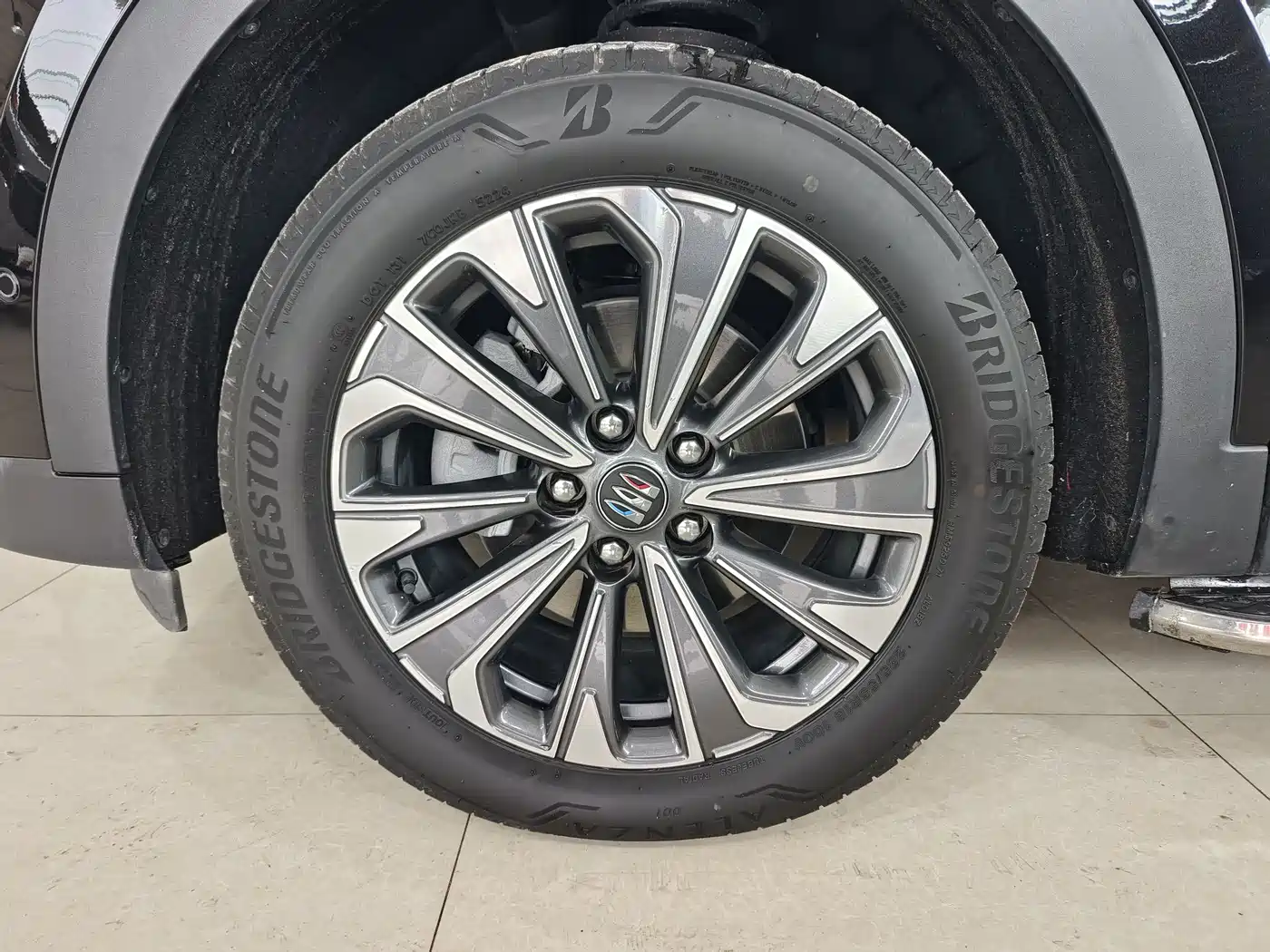 Buick Envision Plus 2025 Enclave Plus 28T 2WD Platinum Edition фото 5