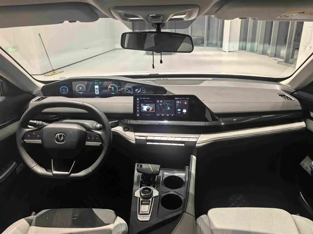 Changan UNI-V iDD 2023 2023 Smart Electric iDD 1.5T 113km Smart Fun Type (Rapid Edition)
