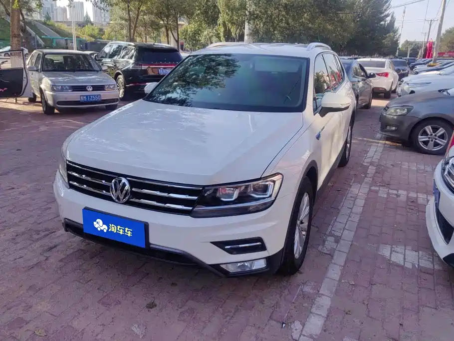 Фото 1 - Volkswagen Tiguan L