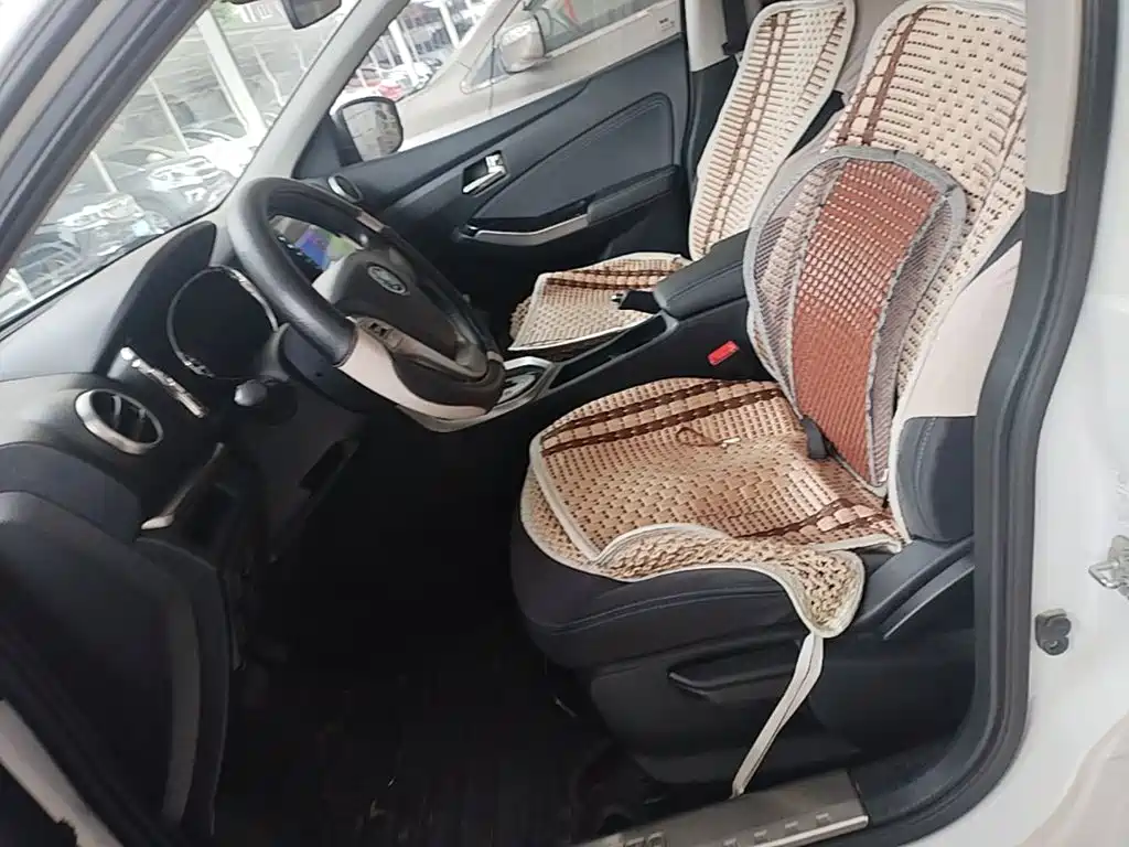 Venucia T70 2017 2016 2.0L CVT Rui Xing Edition