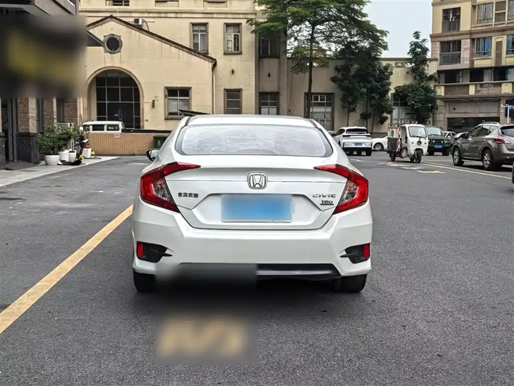 Photo 25 - Honda Civic
