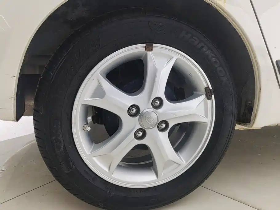 FAW Xiali N7 2015 2014 1.3L Manual Sport Premium