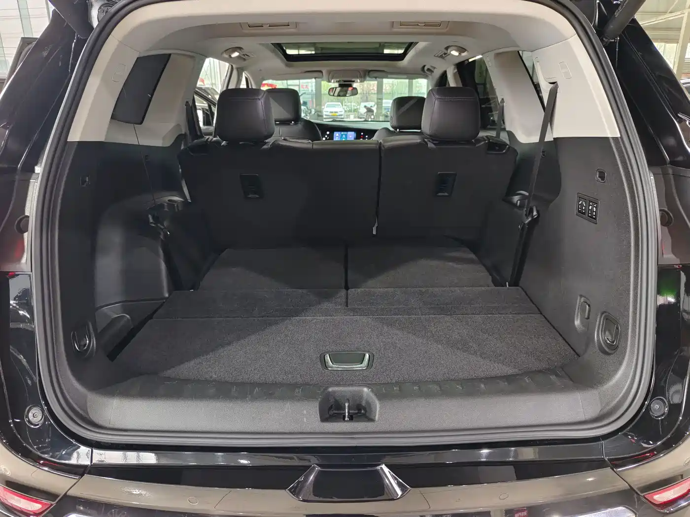 Buick Enclave 2022 652T 4WD Premium 7-Seater фото 21