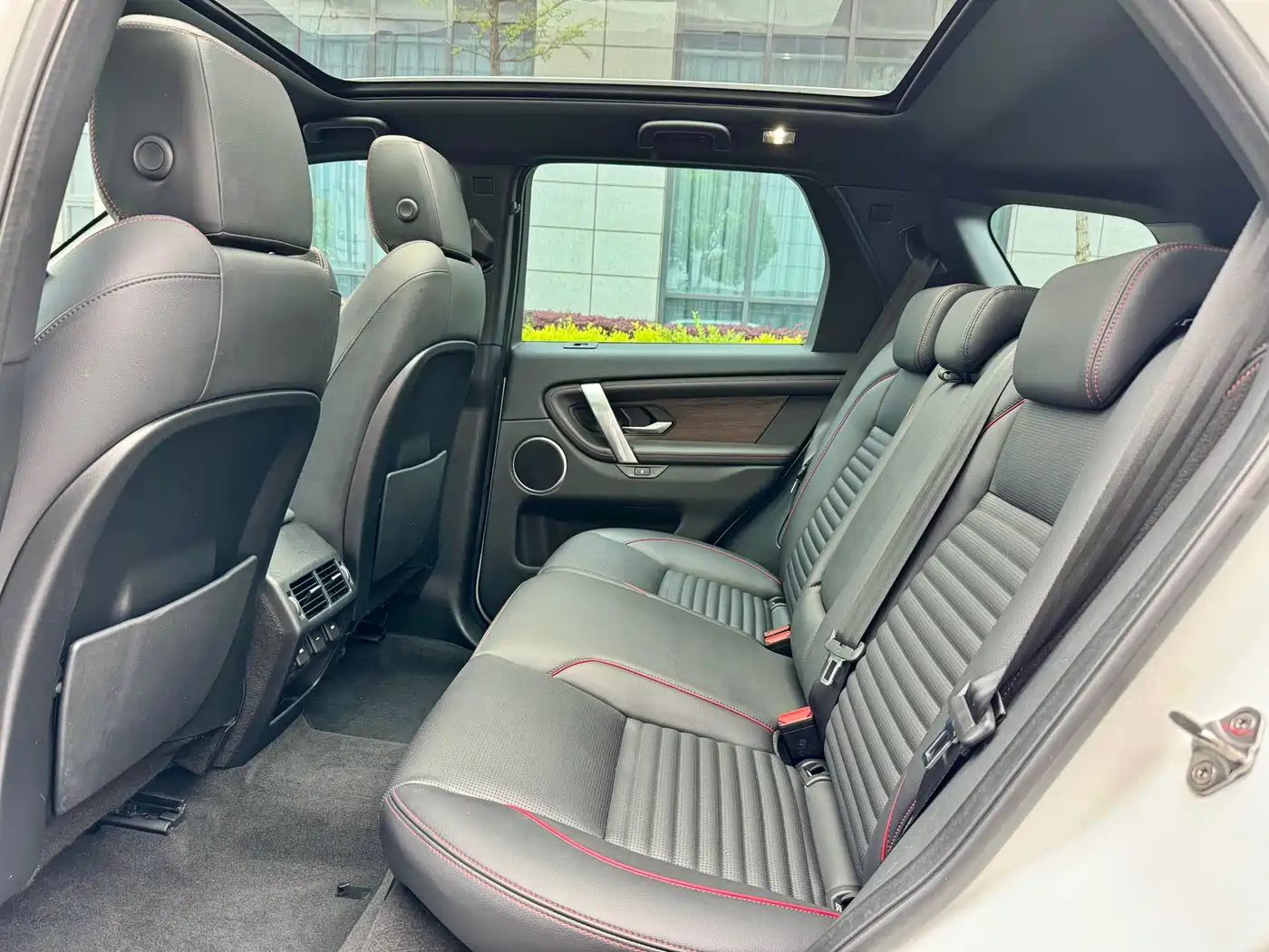 LAND ROVER DISCOVER SPORTS