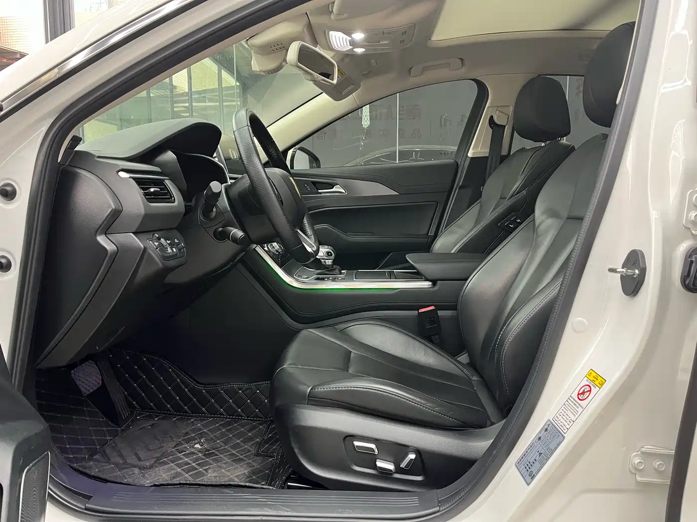 Hongqi H5 2022 Classic 1.8T Auto Smart Connect Flagship Enjoyment Edition фото 4