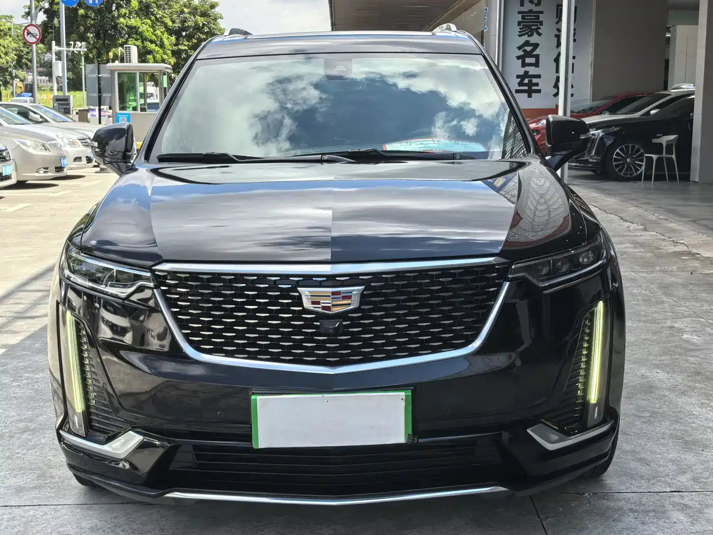 Фото 2 - Cadillac XT6